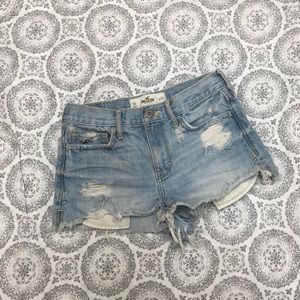 Im selling blue light wash Hollister denim shorts.